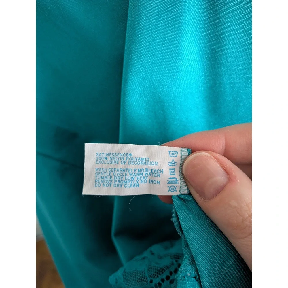 Vintage 80s Vassarette Lace‎ Trim Full Slip Teal Blue Size 38F/Large